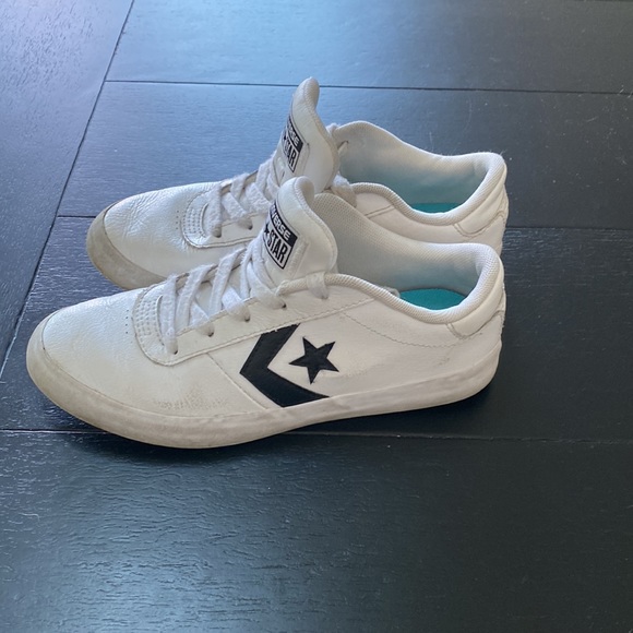 Converse Youth Sneakers. Leather Uppers/Rubber Soles. Size 2 - Picture 5 of 9